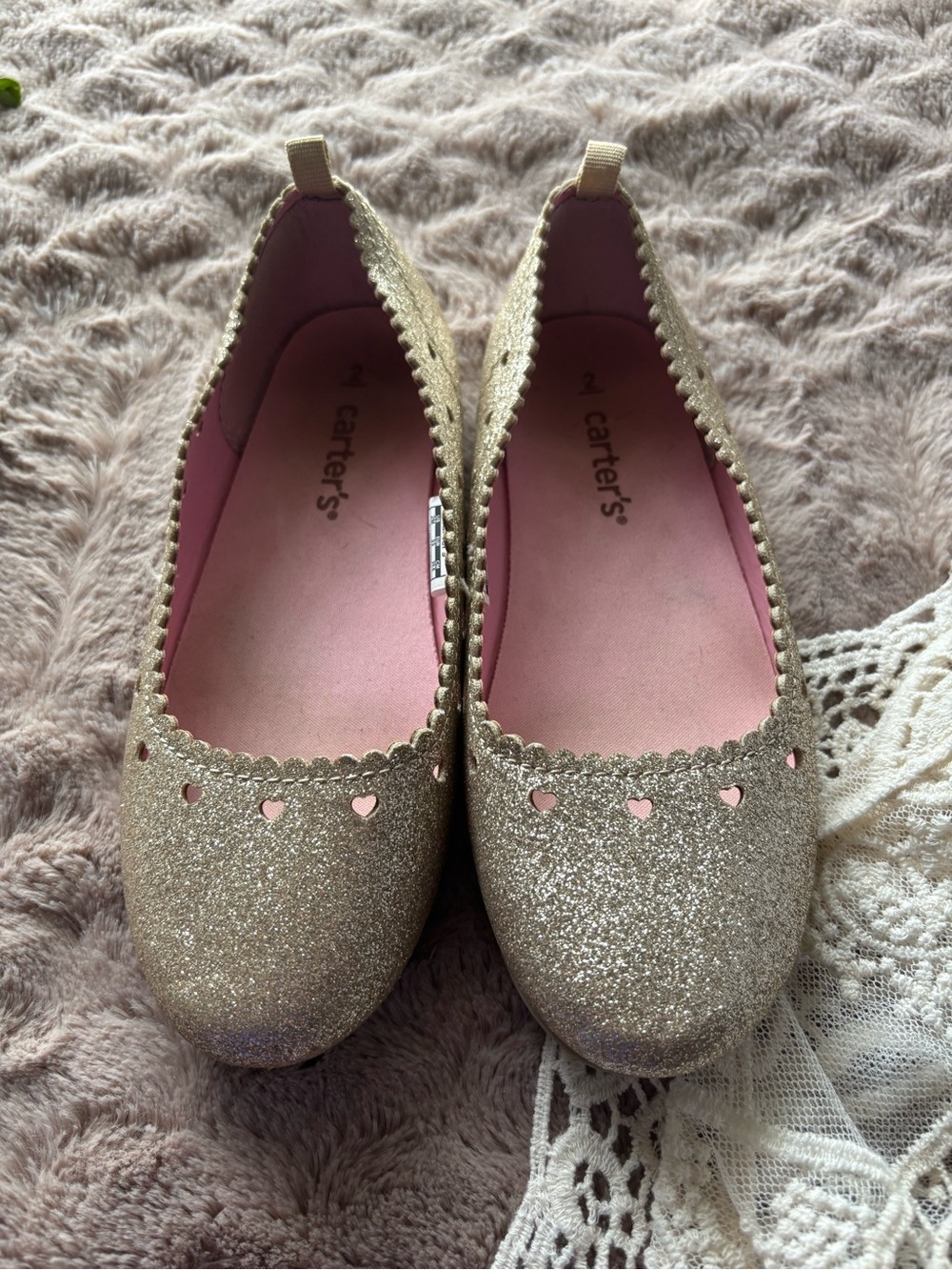 Carter’s Gold Glitter Heart‑Cutout Flats • Girls Size 2 - Picture 4 of 11